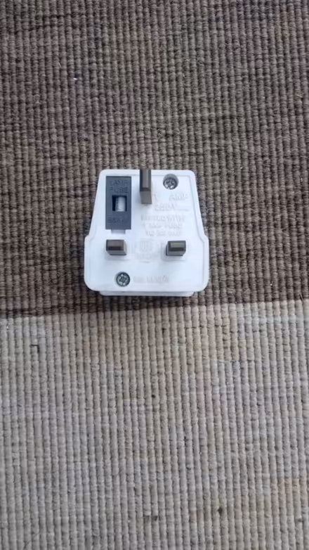 Photo of free Shaver adapter (Horsham, near Bennetts Field) #2
