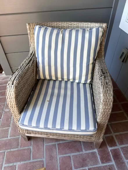Photo of free Outdoor wicker chairs - need repair (Willow Glen) #3