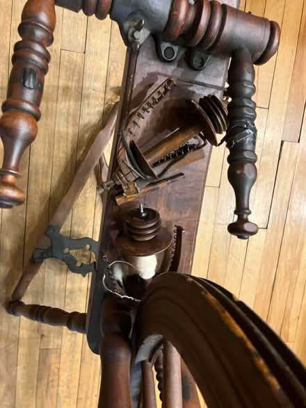 Photo of free Amazing spinning wheel (Hintonburg) #4