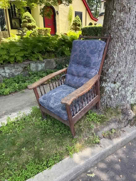 Photo of free Curb alert: wooden table and chair (Croton-on-Hudson) #3