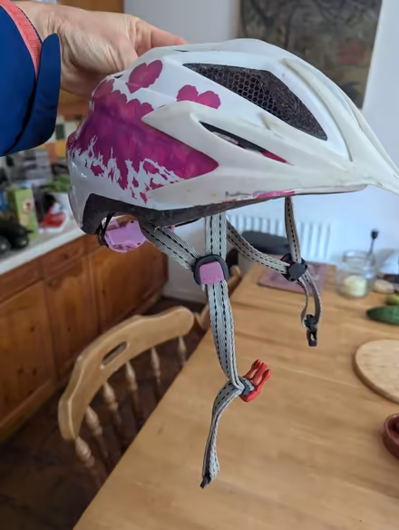 Photo of free Kids' cycle helmet age approx 5-10 (Hugus TR3) #3