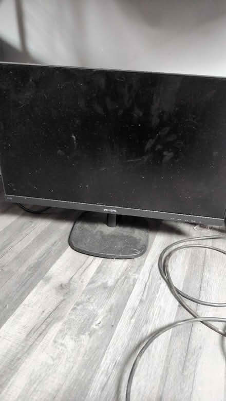 Photo of free Philips computer monitor needs fix (Kenilworth CV8) #1