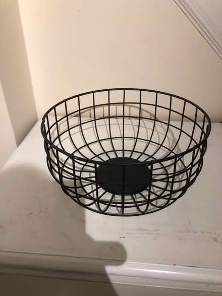 Photo of free Black metal fruit bowl (North sheen/Richmond TW9) #1