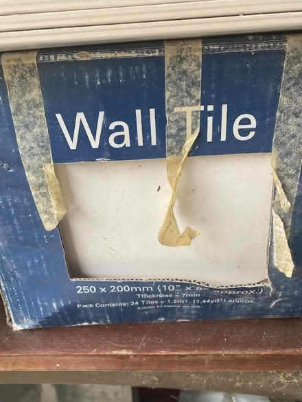 Photo of free white ripple wall tiles (St Albans AL1, nr Marshalswick) #3