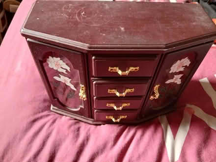 Photo of free Lovely jewellery box (Cheddington LU7) #1