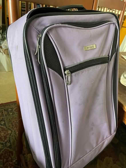 Photo of free Suitcase (Harlem) #1