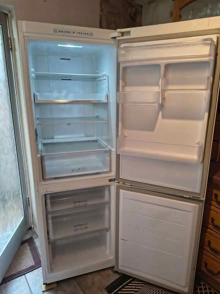 Photo of free Fridge freezer (Bexleyheath DA7) #1