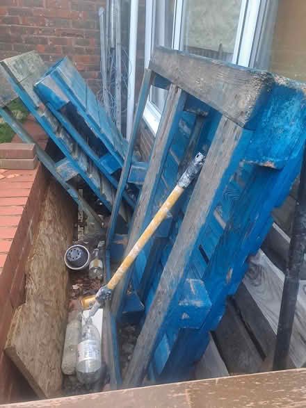 Photo of free Pallets (Crawley RH11) #1