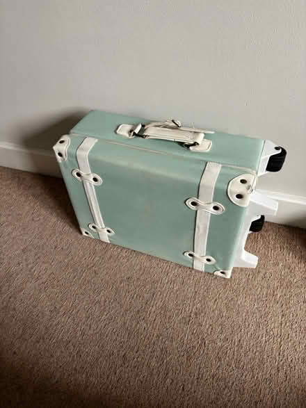 Photo of free Children’s Olli Ella suitcase (Chesterfield S40) #2