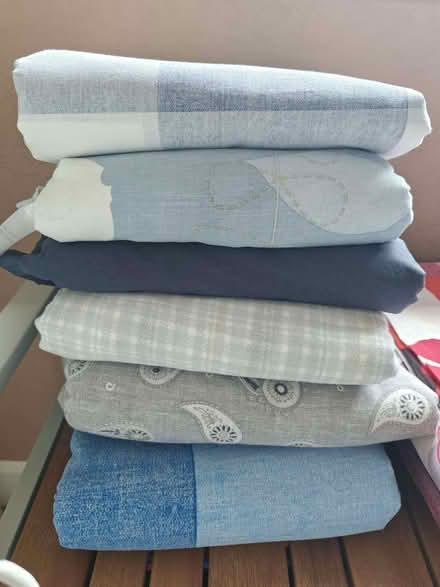 Photo of free Used and usable Duvet cover sets & fitted sheets (Kenley CR8) #3