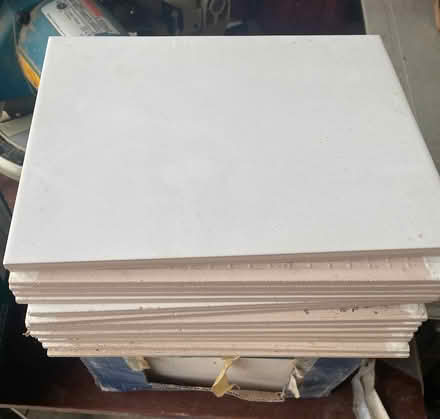 Photo of free white ripple wall tiles (St Albans AL1, nr Marshalswick) #1