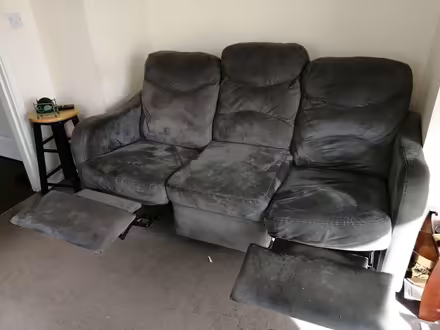 Photo of free Reclining sofa (Peterhouse Mews CB4) #2