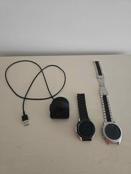 Photo of free Samsung smartwatches and charger (Overbrook) #1
