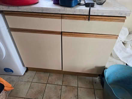 Photo of free Kitchen cupboards and worktop (Kennington OX1) #3