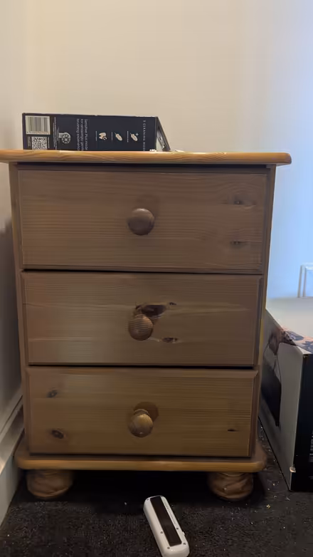Photo of free many household items (8 Tilbury Road LS11) #1