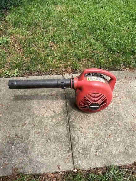 Photo of free Gas leaf blower (Upper NW DC) #1