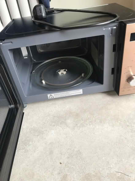 Photo of free Microwave (Glasnevin, Dublin 11) #2