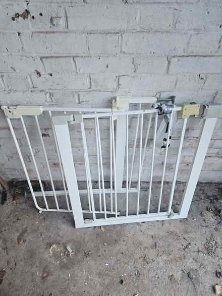 Photo of free Baby gates (South Croydon CR2) #1