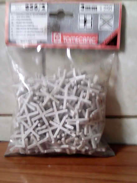 Photo of free Tile spacers (Tondu CF32) #1