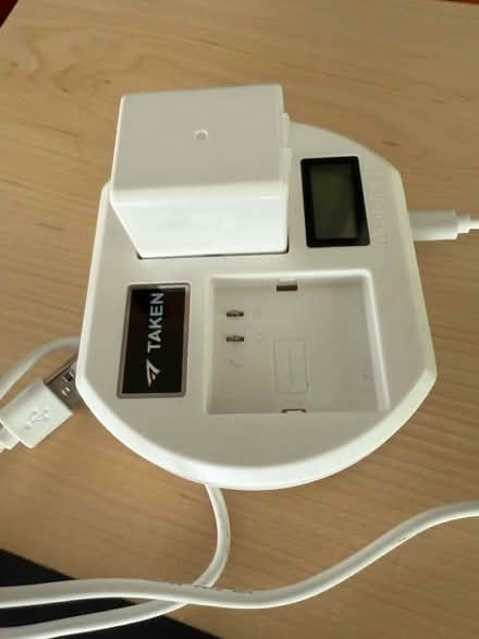 Photo of free Arlo Pro and Pro 2 Battery Charger (San Leandro) #2