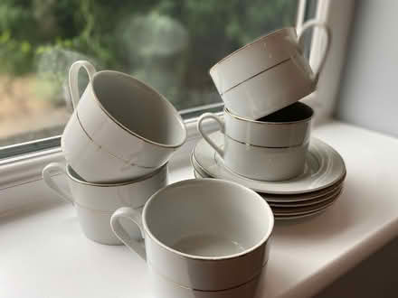 Photo of free 5 cups and saucers with gold trim (CH65) #1