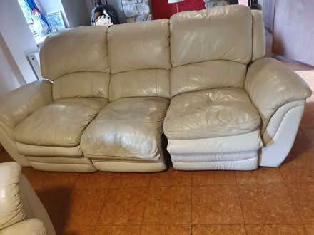 Photo of free Sofa & armchair (Bentlawnt SY5) #1