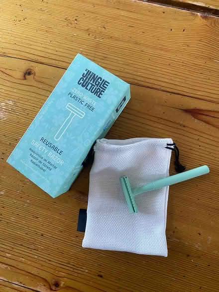 Photo of free Women's safety razor (Harleston IP20) #1