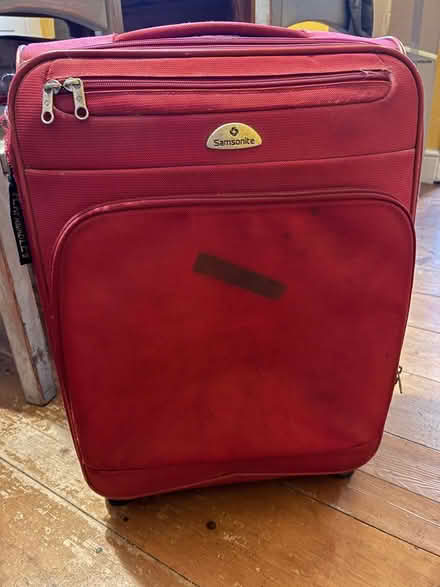 Photo of free Medium/small sized suitcase (West Oxford OX2) #1
