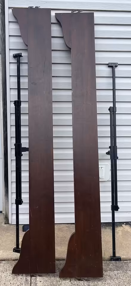 Photo of free Queen sleigh bedframe (Raritan NJ) #3