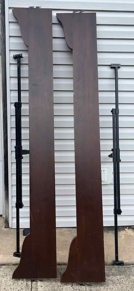 Photo of free Queen sleigh bedframe (Raritan NJ) #3