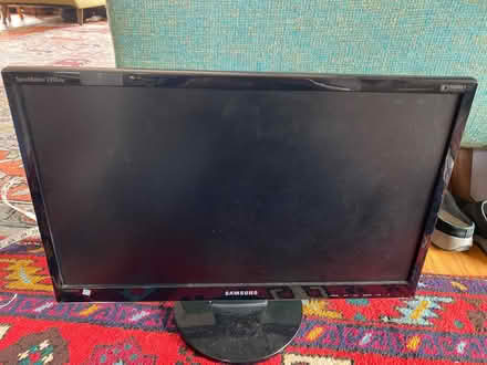 Photo of free Samsung 24β monitor (Ashby & Sacramento) #2