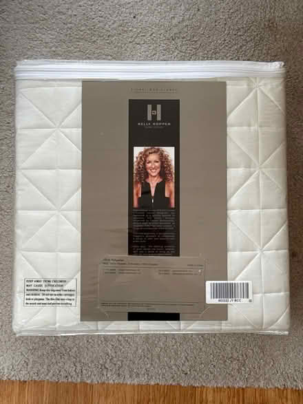 Photo of free Kingsize mattress topper, new and unused (Headington OX3) #1