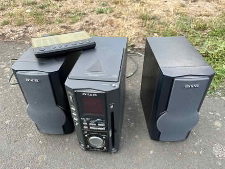 Photo of free Hifi - cd not working (Walton-on-Thames KT12) #1