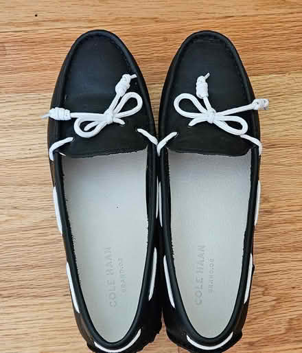 Photo of free Women's shoes size 6.5 almost new (south los altos) #2