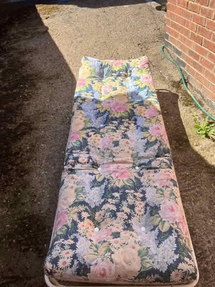 Photo of free sun lounger chair (loughborough LE11) #2