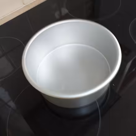 Photo of free Cake tin (Freehold LA1) #1