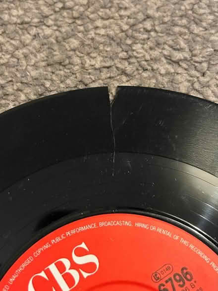 Photo of free 18 7inch records (Jennetts park RG12) #4