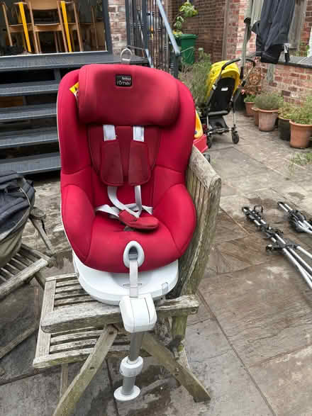 Photo of free Britax Romer swivel car seat. (Chorlton M21) #2