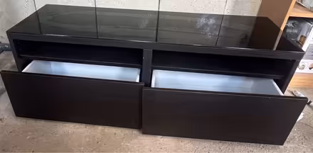 Photo of free Glass top Tv/Console unit (baguley M23) #2