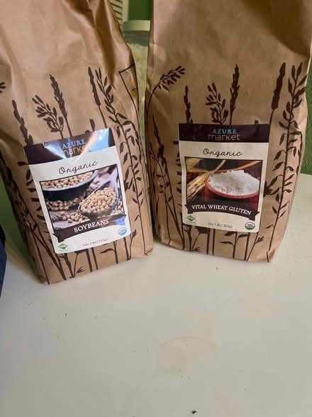 Photo of free Soybeans vital wheat gluten (Waller) #1