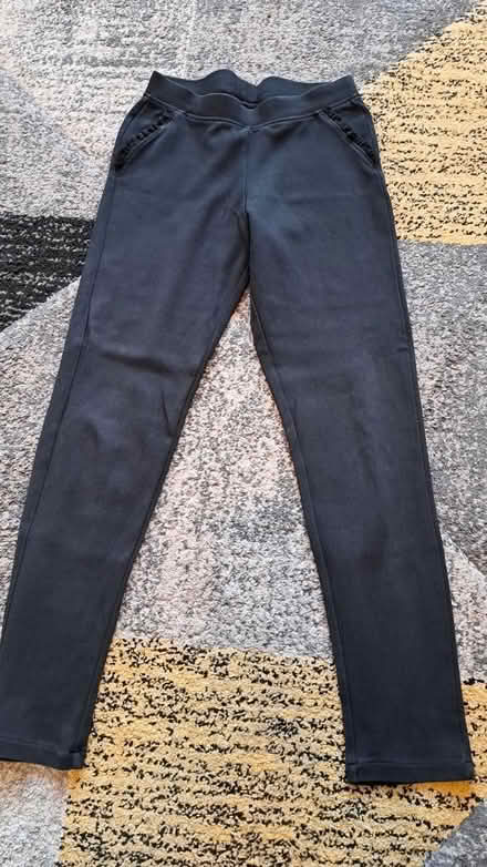 Photo of free School Uniform girl 11-12 yrs GREEN (London N15) #1