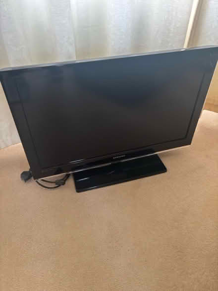 Photo of free 32 inch Samsung TV no Freeview (LS17 moortown) #1