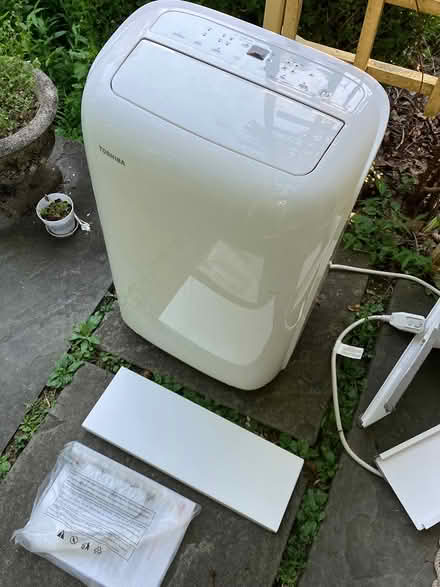 Photo of free Stand up AC window unit (Barrytown) #1