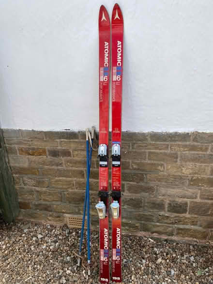 Photo of free Skis and sticks (BD17 5LZ) #1