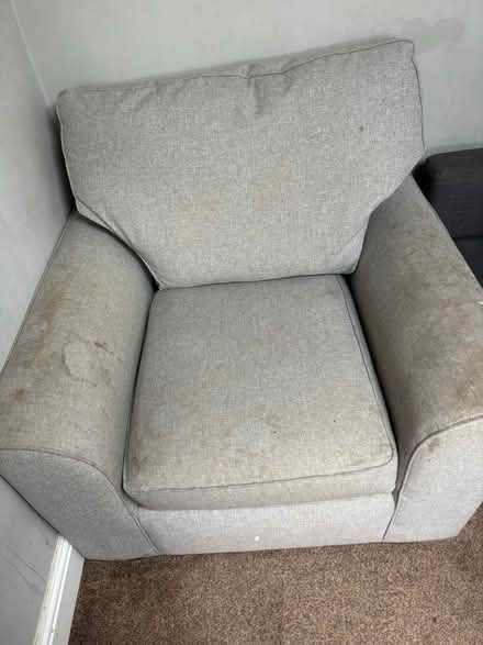 Photo of free One seat sofa (SE25 selhurst) #1