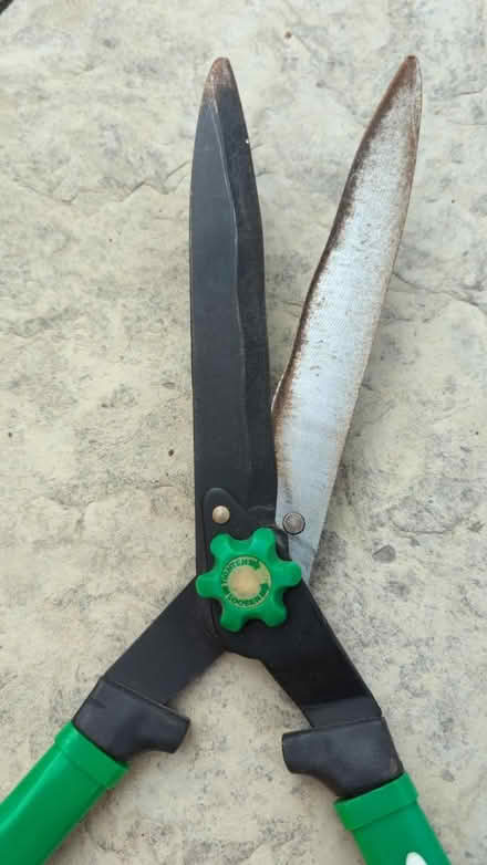 Photo of free Garden hedge shears / trimmer (Malvern Link Top WR14) #2
