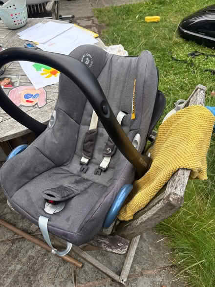 Photo of free Maxi Cosi Basonnette type car seat (Chorlton M21) #4