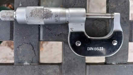Photo of free Micrometer, 0 - 25mm (Heybridge CM9) #2