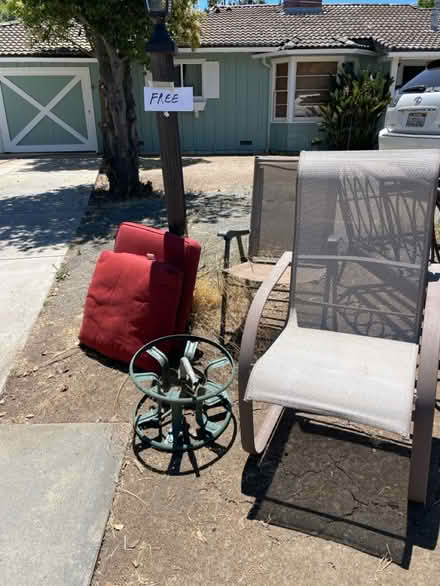 Photo of free outdoor furniture + hose holder (El Camino/shoreline/Miramonte) #1