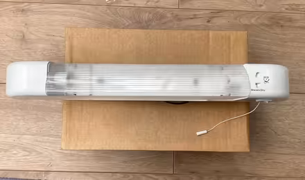 Photo of free Bathroom Shaver Light (Whoberley CV5) #1